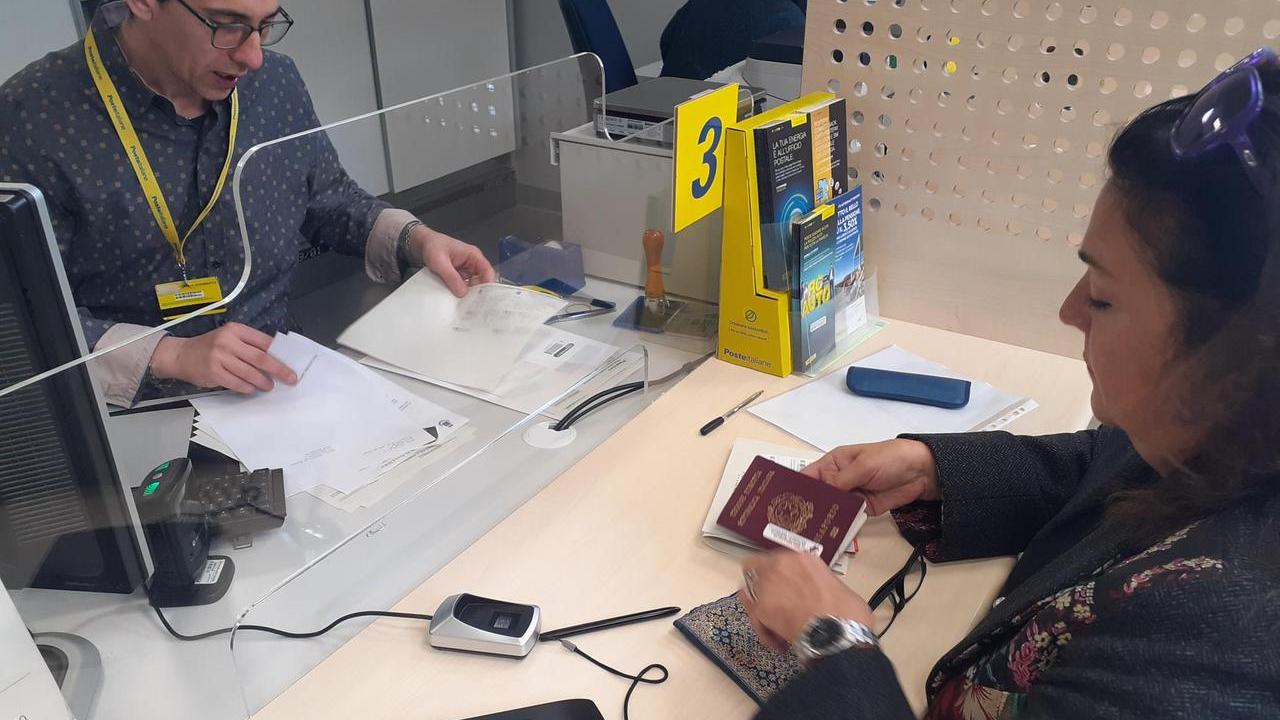 Poste Italiane, servizio passaporti attivo anche a Comacchio