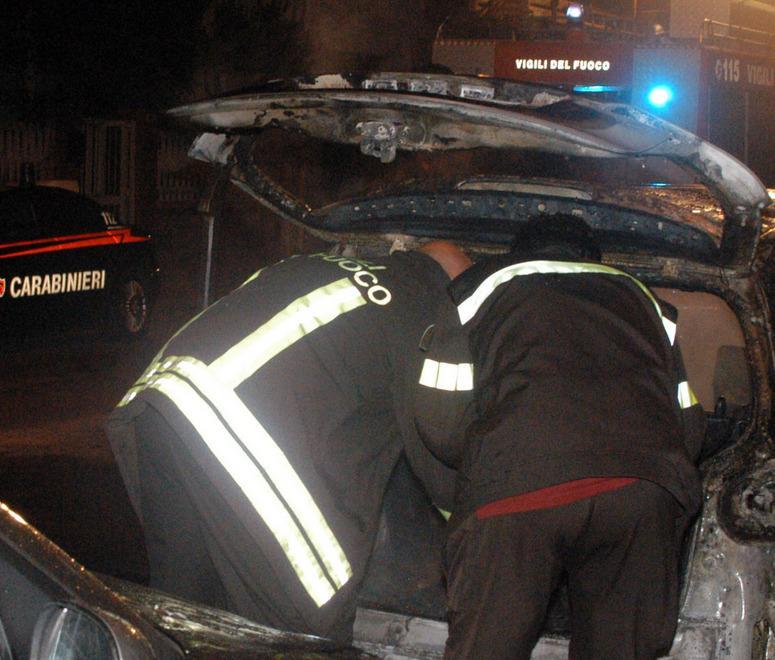 In fiamme l’auto di un ex assessore 