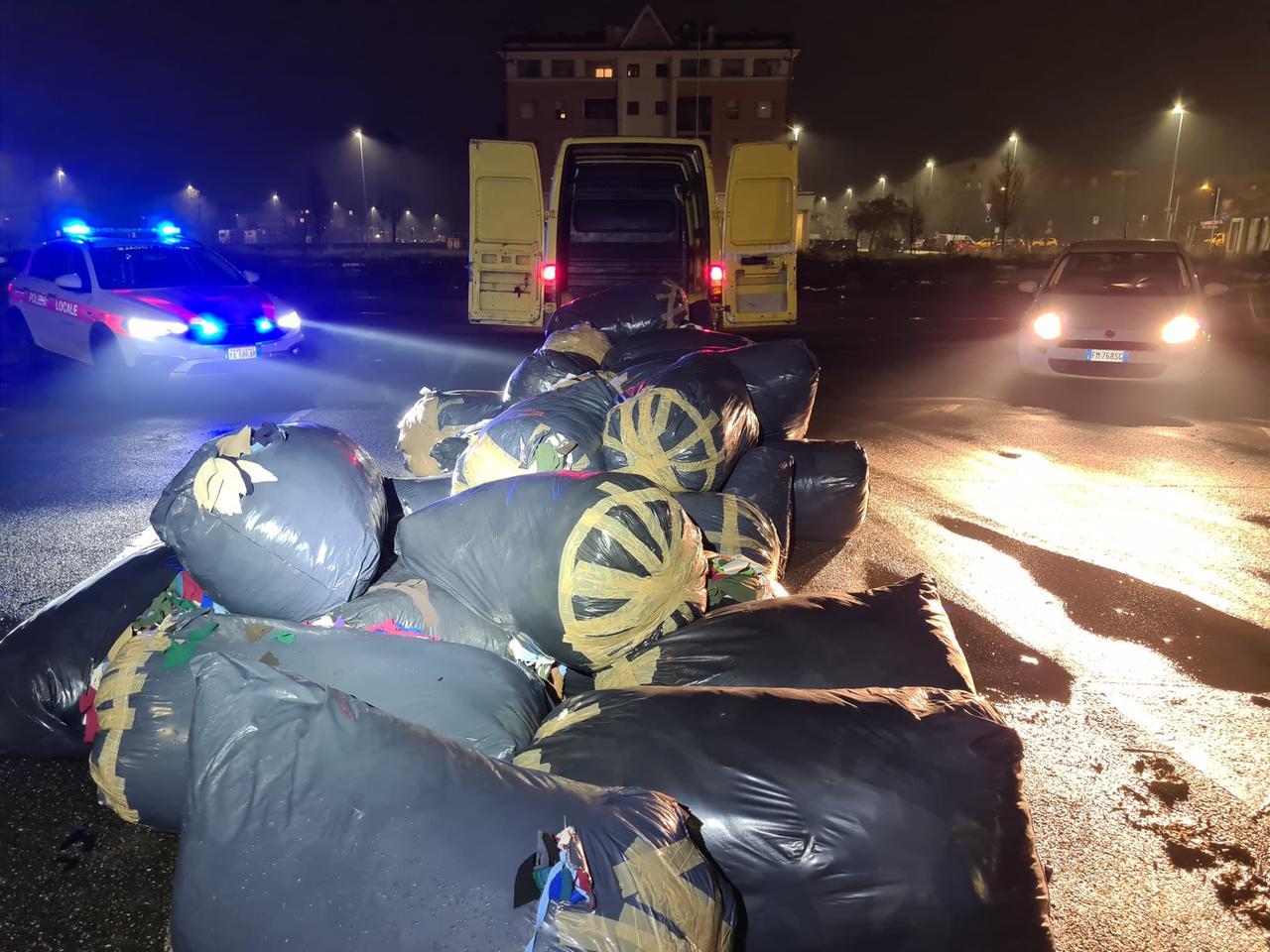 La Municipale di Prato recupera 4 tonnellate di scarti tessili smaltiti illegalmente