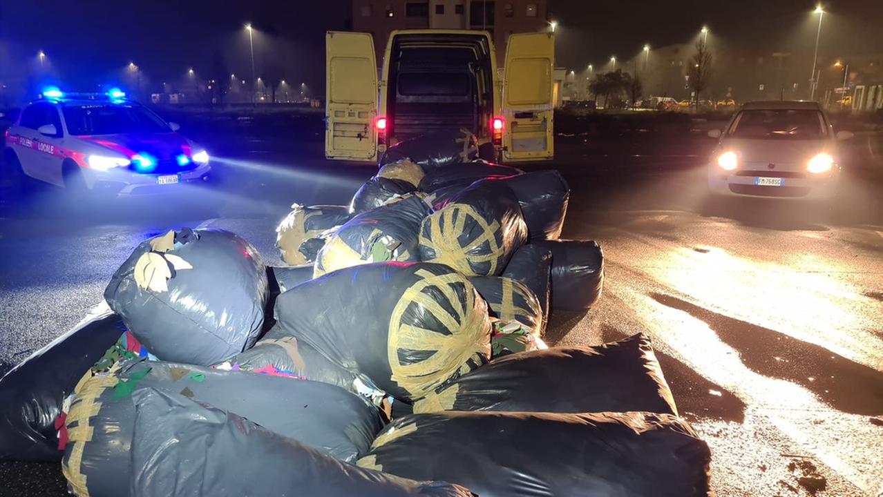 La Municipale di Prato recupera 4 tonnellate di scarti tessili smaltiti illegalmente
