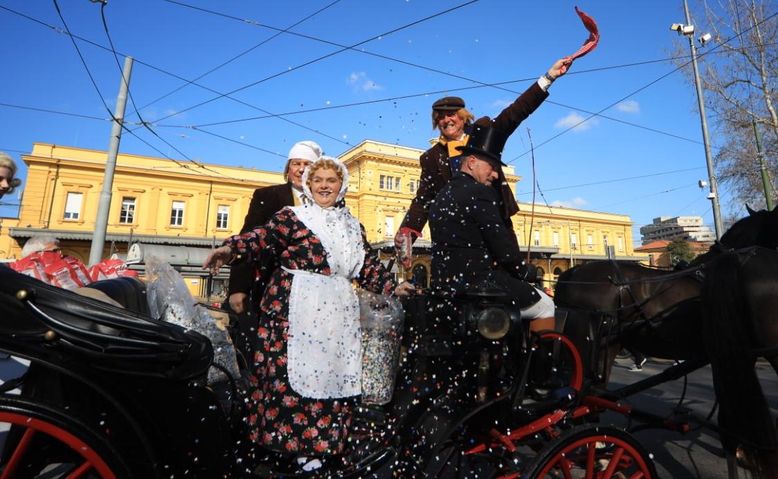 Carnevale a Modena, Giovedì Grasso: lo sproloquio di Sandrone – Video e testo