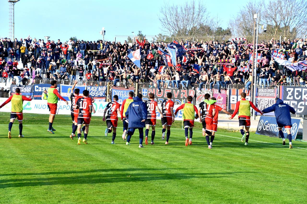 Torres, sale la febbre per la Ternana: in Umbria previsti 500 tifosi sassaresi