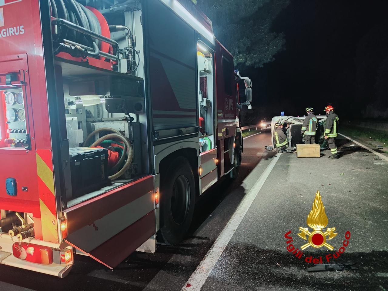 
	L'incidente sulla Statale 129 e l'intervento dei vigili del fuoco

