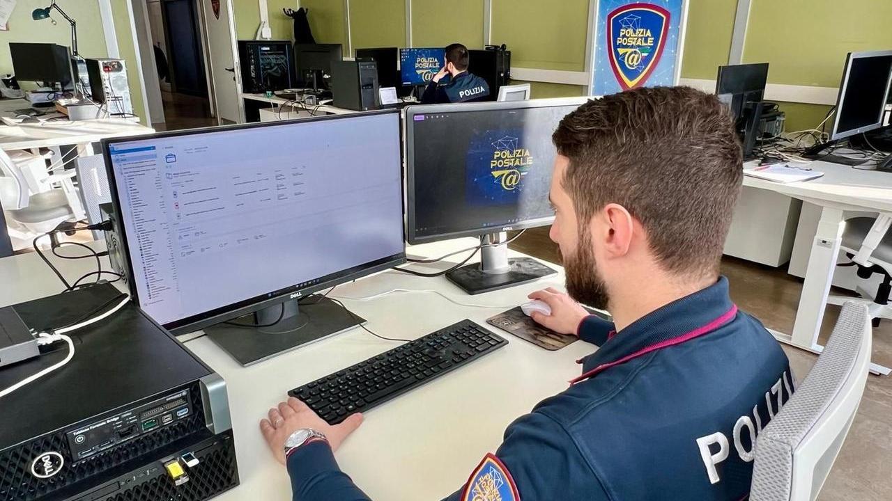 Oltre 500 operatori di polizia postale sono stati coinvolti nell'operazione