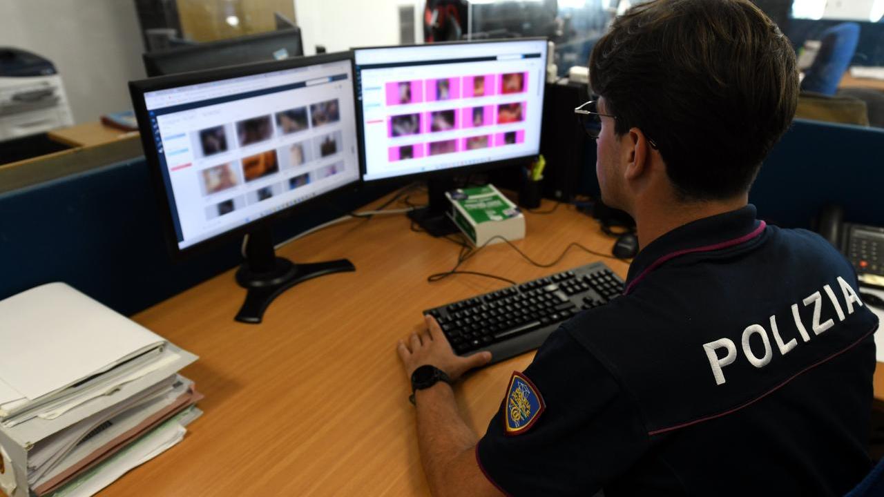 Nel pc centinaia di immagini pedopornografiche, un arresto nel sud Sardegna