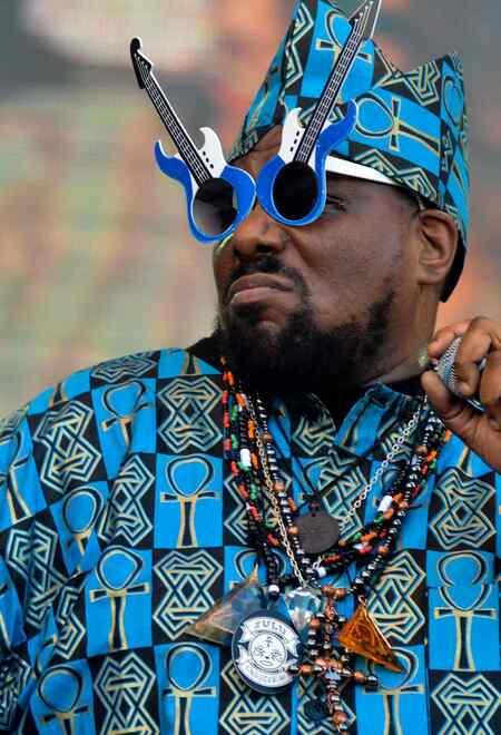 <usng-titolo-spec>La danza al posto degli scontri armati il regalo del Bronx al mondo: l’Hip Hop</usng-titolo-spec><br type="_moz" />
