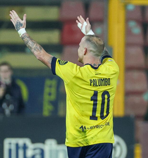 
	Il fantasista giallobl&ugrave; Antonio Palumbo

