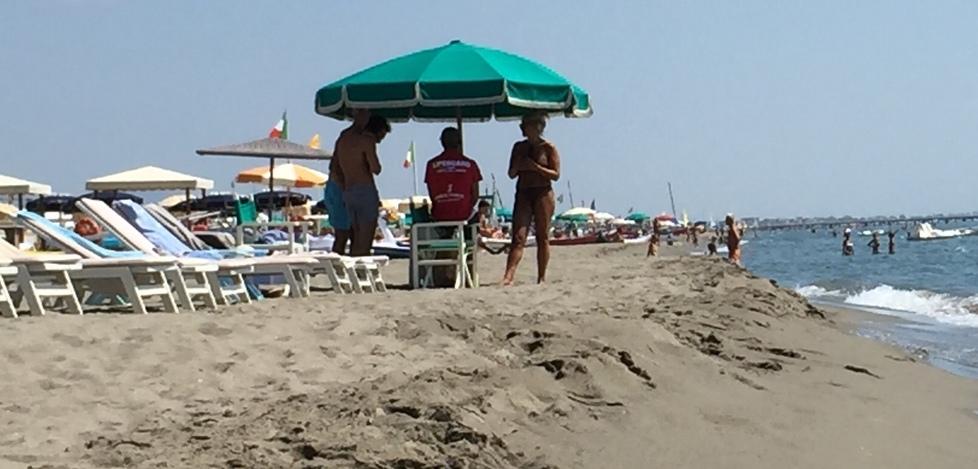 Forte dei Marmi, il sindaco chiama a raccolta contro il porto di Carrara