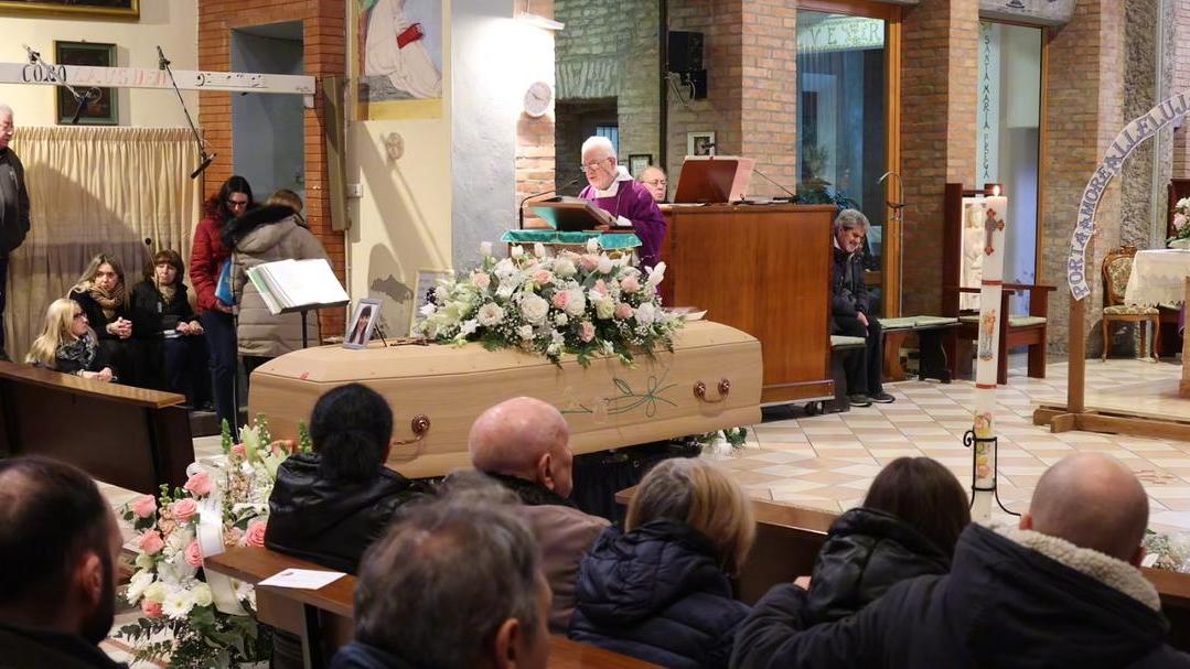 Addio a Erika Benini, la giovane che ha perso la vita nello schianto con un bus