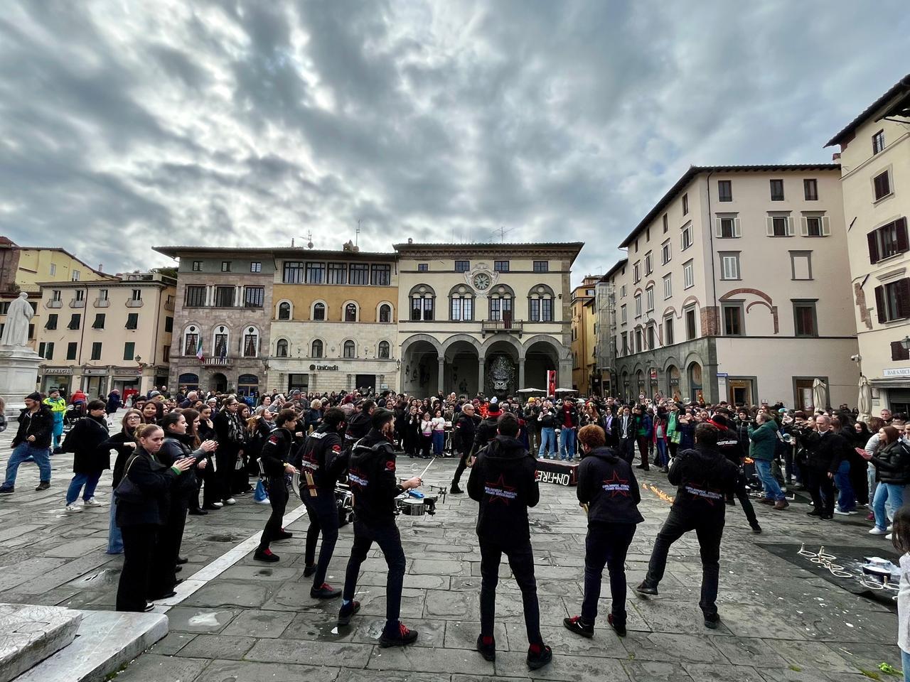 Lucca, una grande festa in piazza per l'atto finale di “Campa Cavallo”