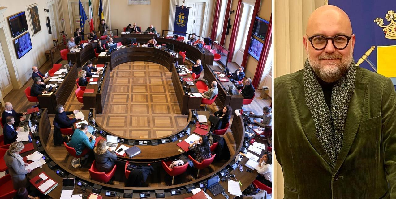 
	Il consiglio comunale di Modena e il sindaco Massimo Mezzetti

