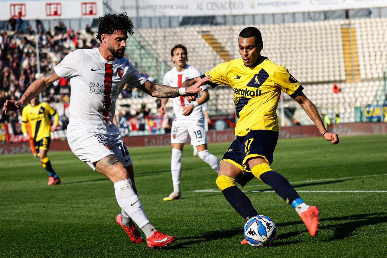 Mendes salva il Modena dal ko: finisce 1-1 contro il Cosenza