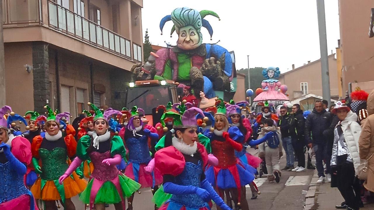 
	In primo piano Re Giorgio e in fondo Mannena

