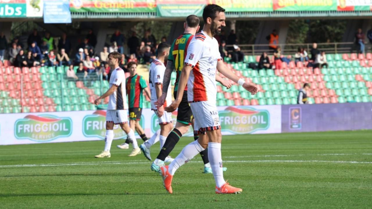 Weekend sportivo amaro per le sarde: male Torres e Cagliari