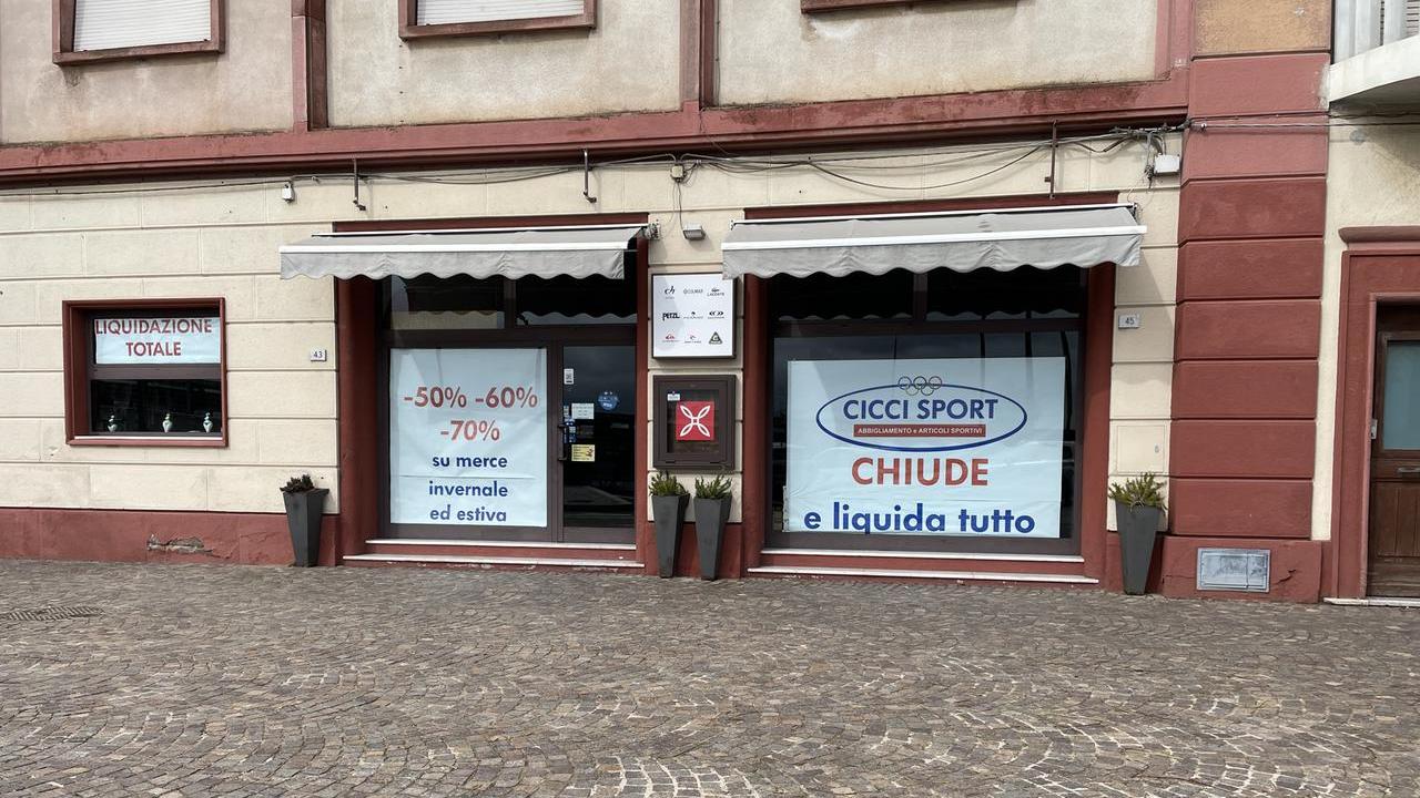 Dopo 45 anni a Olbia chiude “Cicci”, storico negozio di tutti gli sportivi