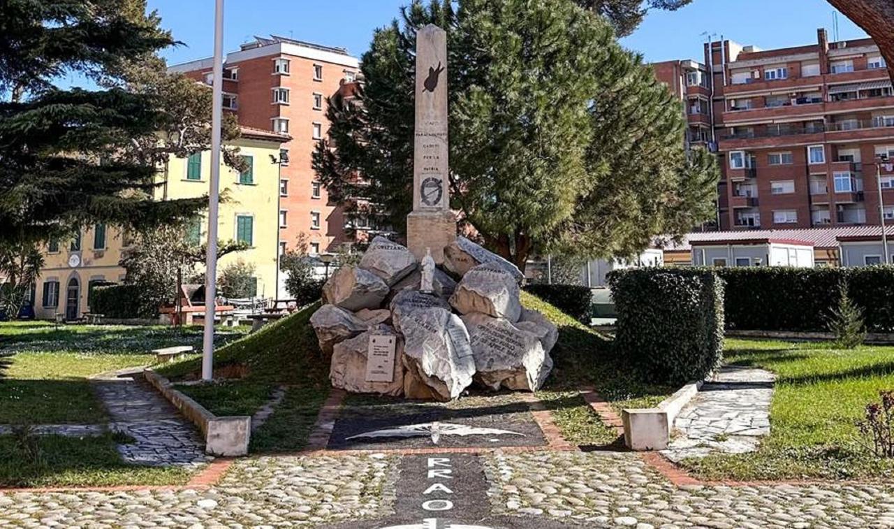 
	La caserma "Pisacane"

