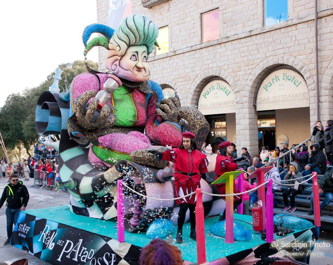 
	Re Giorgio, il sovrano del Carnevale tempiese

