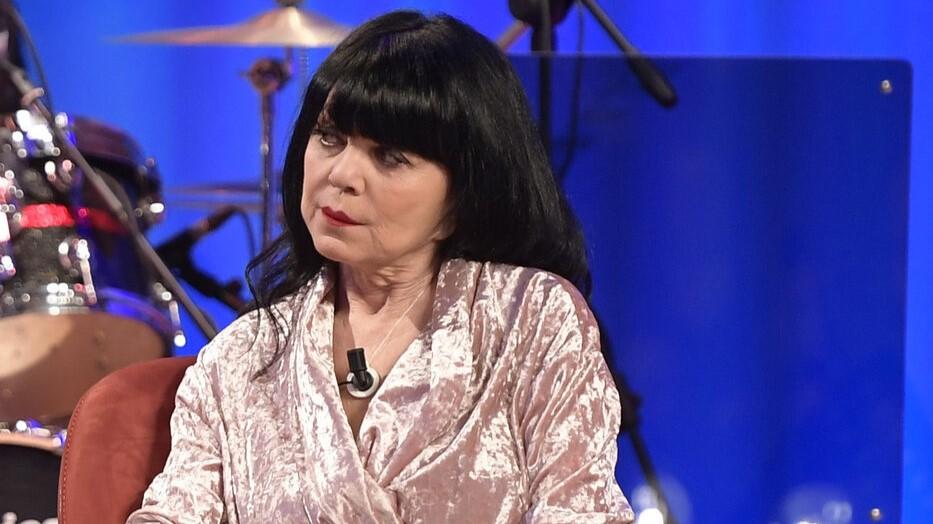 Chi è Stefania Nobile, dalle televendite alla condanna per truffa: tra le denunce quelle di una donna sarda