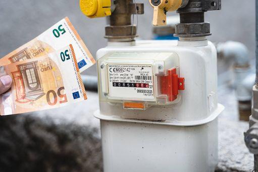 
	Bollette di luce e gas sempre pi&ugrave; care

