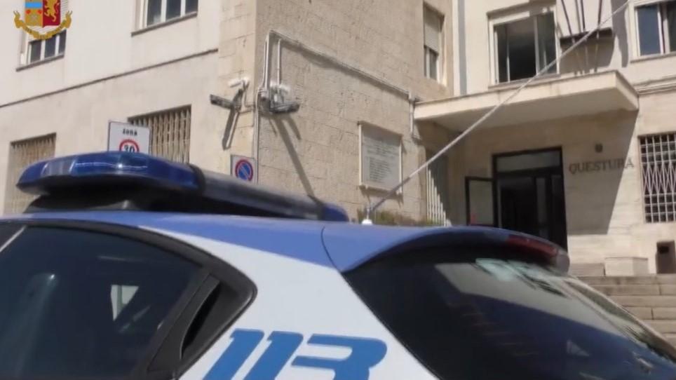 Cagliari, l’appartamento come centrale dello spaccio: arrestati un uomo e una donna