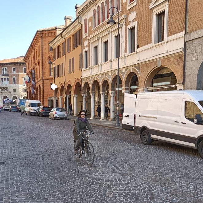 Ferrara, ztl ancora “invasa” da veicoli. «Mezzi elettrici e cargo-bike»<br type="_moz" />
