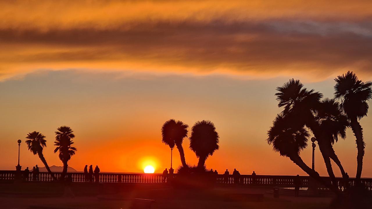 Livorno e il suo strepitoso tramonto. Grazie a Maria Cristina Benedetti