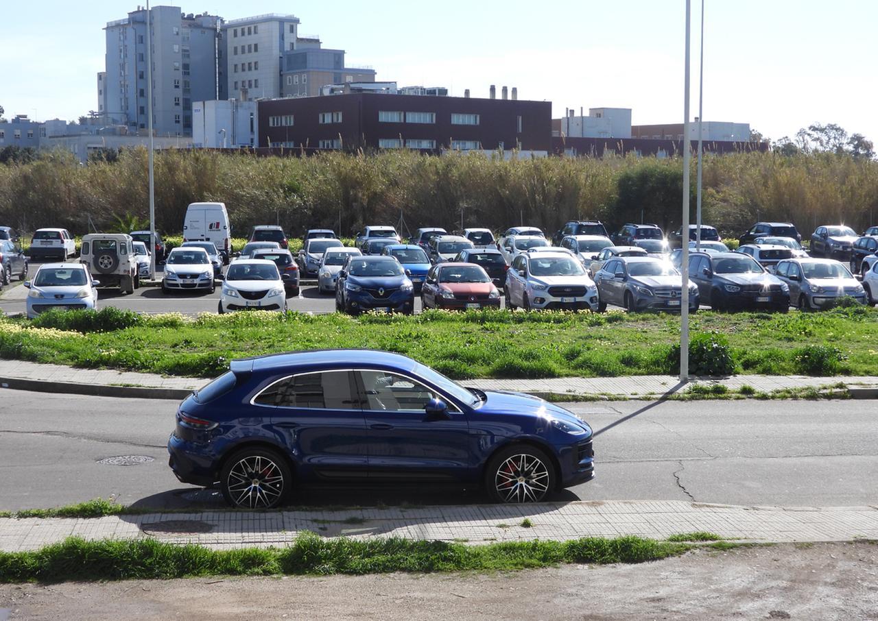 Giovani e Sartiglia, l’ipotesi via Lussu lascia perplessi: si cerca l’alternativa La procura chiede di recintare piazza Moro