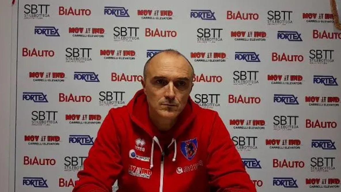 Marco Pinelli: il tecnico lascia la panchina dei Dragons dopo 18 anni