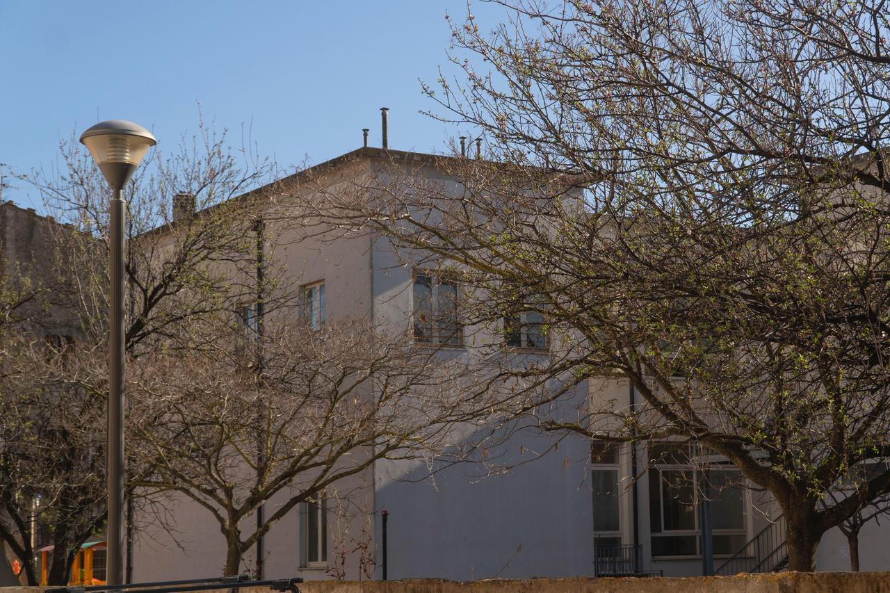 Mensa chiusa, i pasti serviti in classe