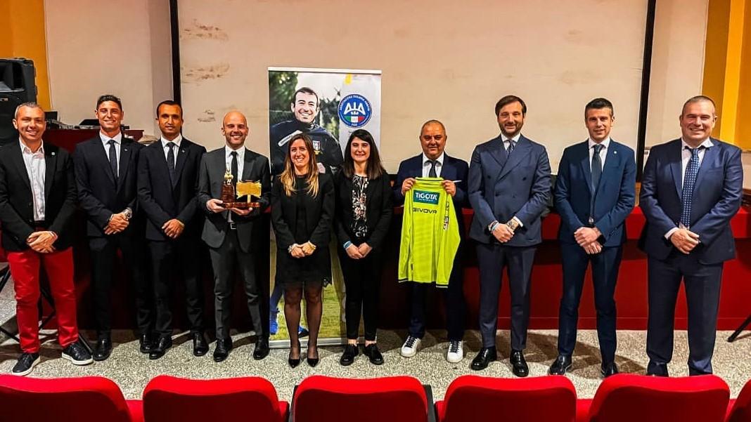 Sorrisi e commozione nel ricordo di Luca Bomboi