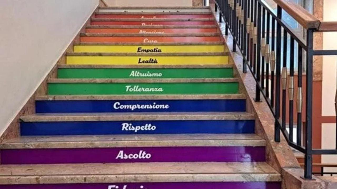 
	La scala arcobaleno nella scuola di Verona

