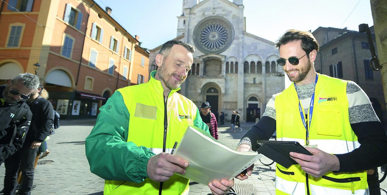 
	Gli addetti Hera in centro storico

