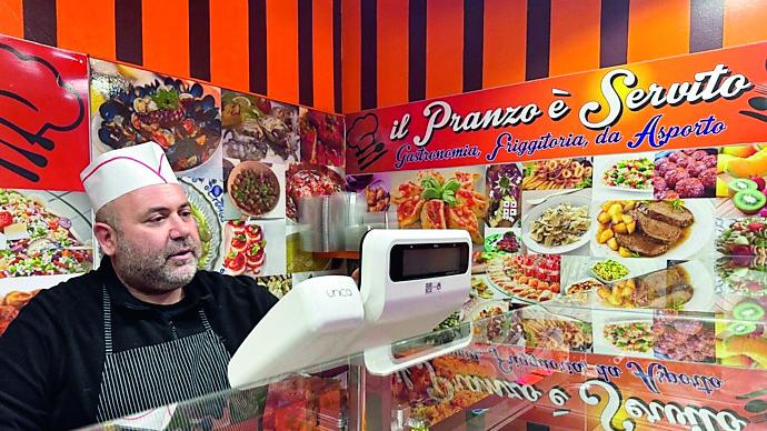 Gabriele Mura titolare della gastronomia "Il pranzo è servito" a Porto Torres