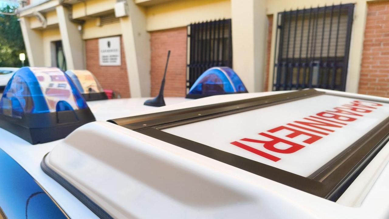 Vendevano assicurazioni e piscine, incassavano l’anticipo e poi sparivano: 7 denunciati