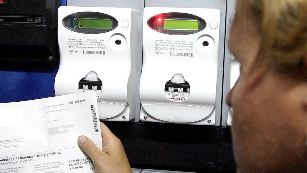 Bollette poco chiare, il 60% dei ferraresi paga senza riuscire a “decifrarla”