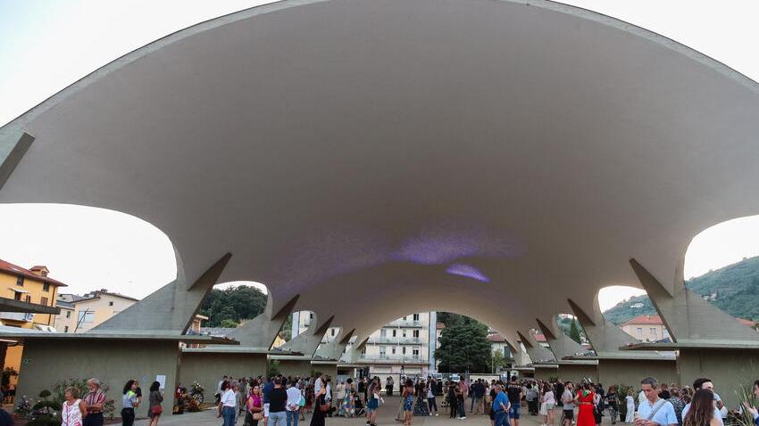 “Inflorum”, la nuova veste della Biennale del fiore di Pescia. Una quarantina di espositori al vecchio mercato