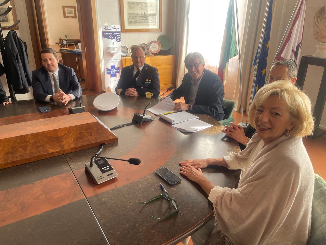 
	Un momento dell'accordo

