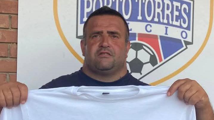 Porto Torres, aggredito a calci e pugni sotto casa