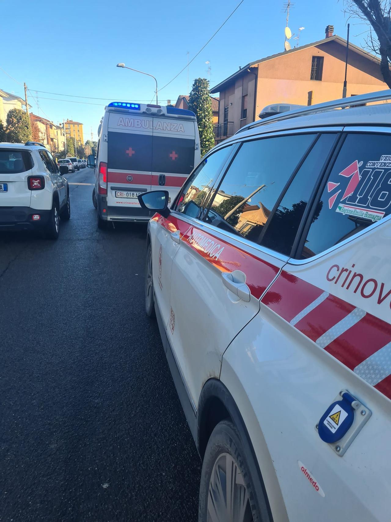 Novellara, il bimbo ha "fretta" di nascere e la madre partorisce in ambulanza