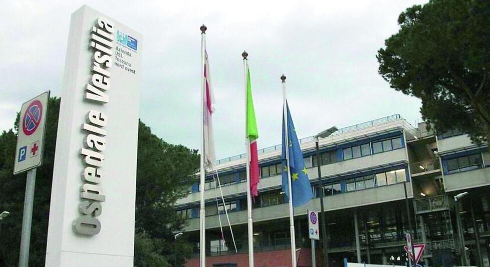 Ospedale Versilia, stop alle operazioni di cataratta