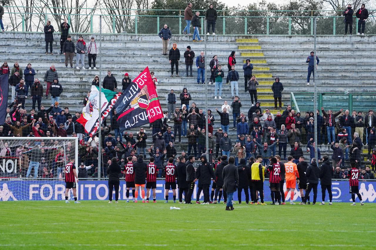 
	Per la Lucchese 6 punti di penalizzazione

