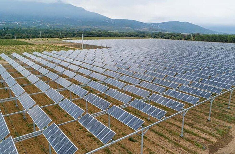 
	Una distesa di pannelli solari

