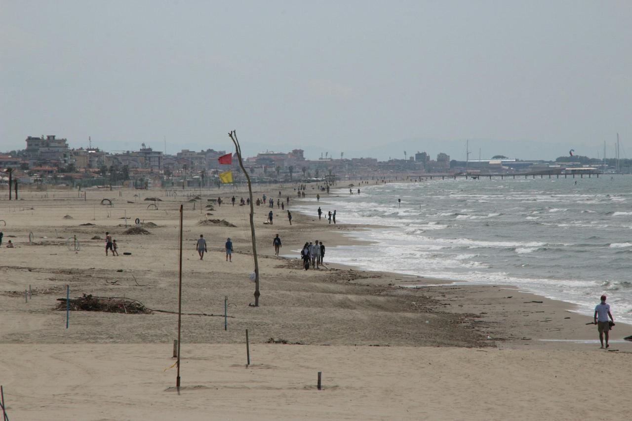 
	La spiaggia di Marina di Pietrasanta (foto d&rsquo;archivio)

