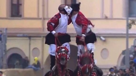 
	Il bacio tra Andrea Zucca e Paolo Faedda

