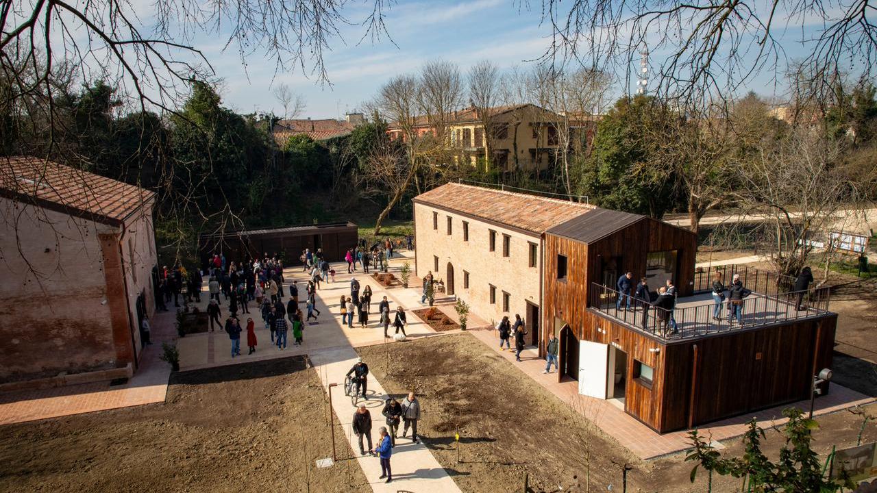 Ferrara, inaugurata la nuova Casa dei polli: alla scoperta del gioiellino nel sottomura