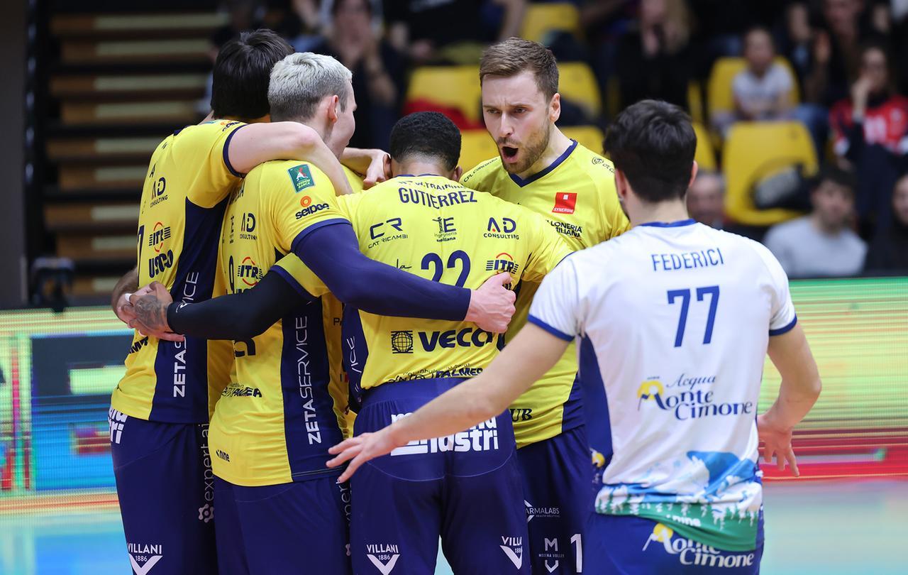 
	Modena Volley

