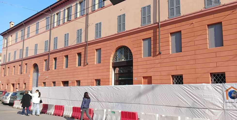 
	Il palazzo del seminario in corso Canalchiaro dove aprir&agrave; la Coop

