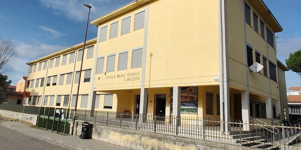 
	L&rsquo;edificio che ospita la scuola secondaria Mazzini di Porta a Lucca

