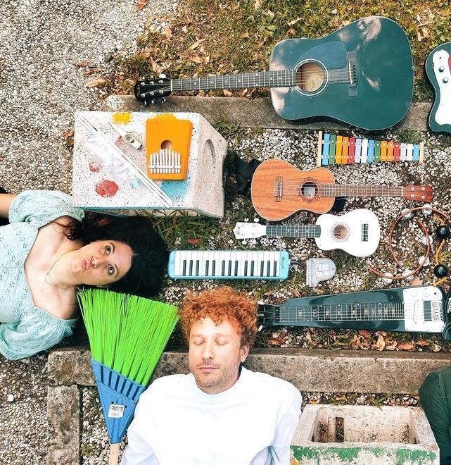 “Yes Land” e “333 porcellini” in scena per la domenica di teatro ragazzi