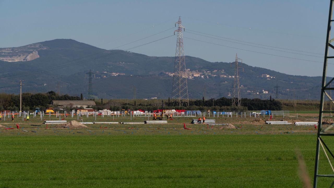 L’area interessata dal cantiere per l’impianto agri fotovoltaico in zona Bocca di Cornia (foto Lorenzo Manzini)